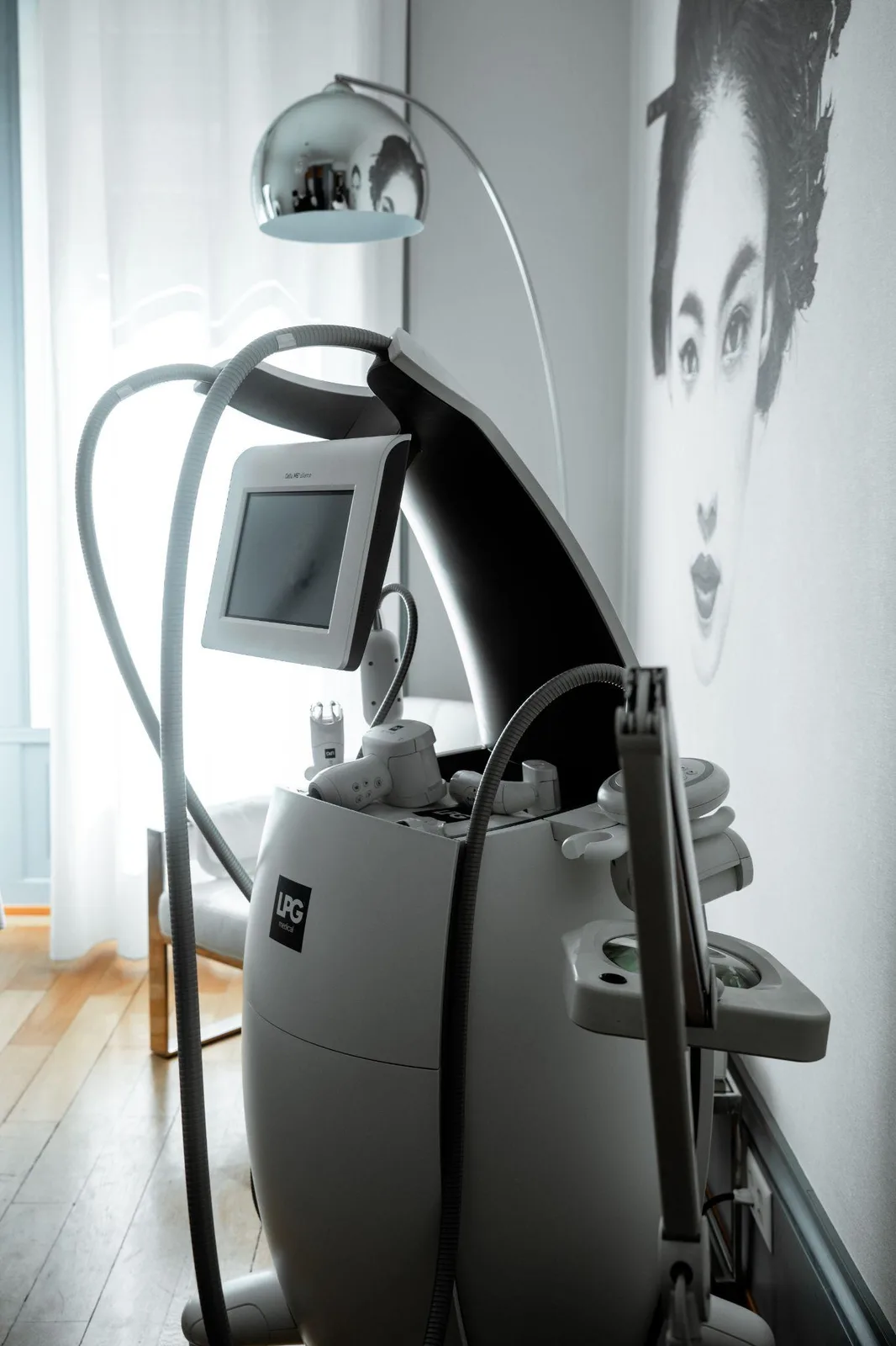 Salle de soin avec la machine d’endermologie LPG